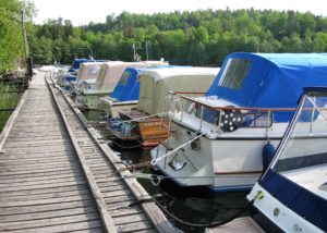Södra bryggan i Tullingesjön, närbild - TSS båtklubb